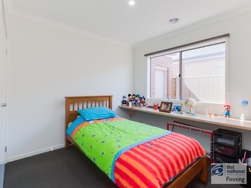 77 Brocker street, Clyde North VIC 3978
