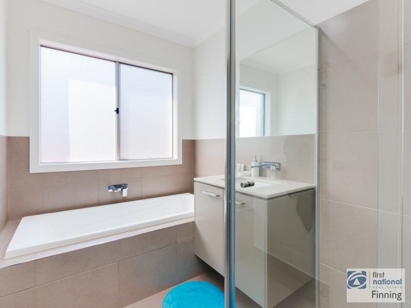 77 Brocker street, Clyde North VIC 3978