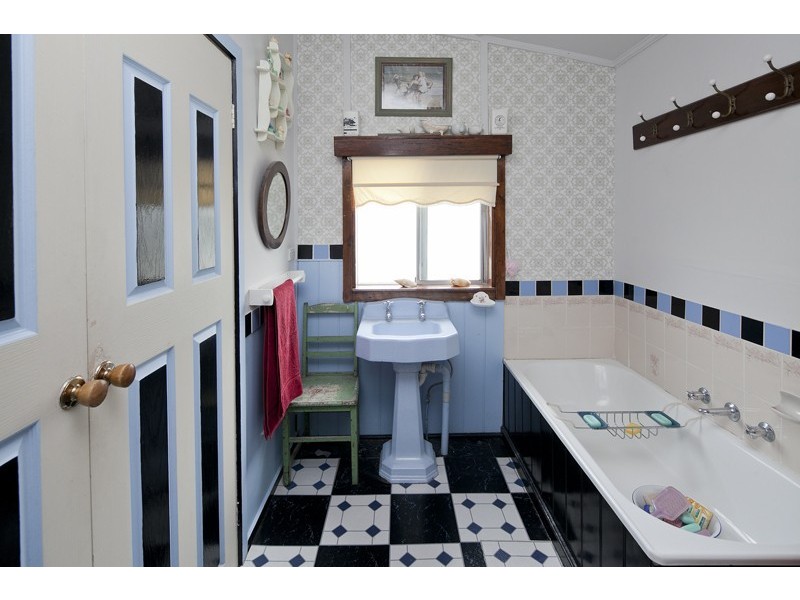 13-17 Westernport Rd, Lang Lang VIC 3984