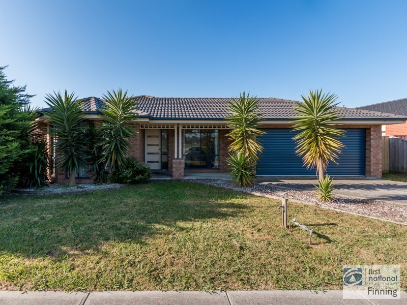 74 Majestic Boulevard, Cranbourne VIC 3977