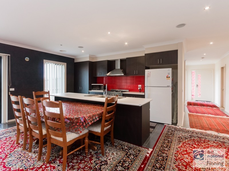 60 Thunderbolt Drive, Cranbourne East VIC 3977