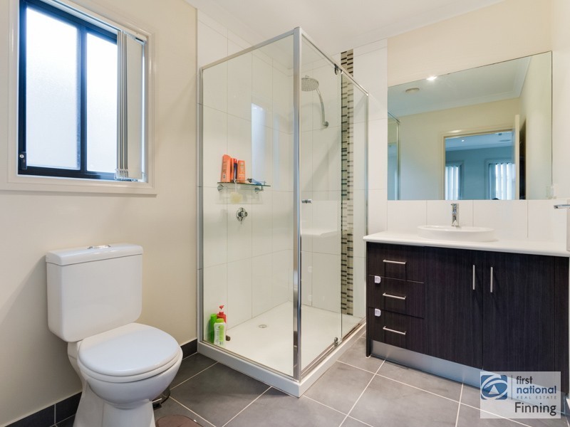60 Thunderbolt Drive, Cranbourne East VIC 3977