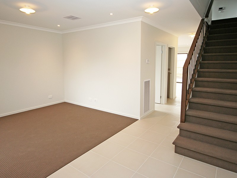 31 Green Gully Way, Clyde VIC 3978