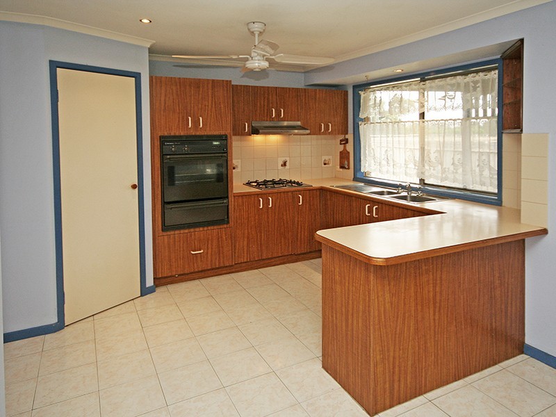 102 Clairmont Avenue, Cranbourne VIC 3977