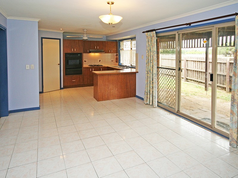 102 Clairmont Avenue, Cranbourne VIC 3977