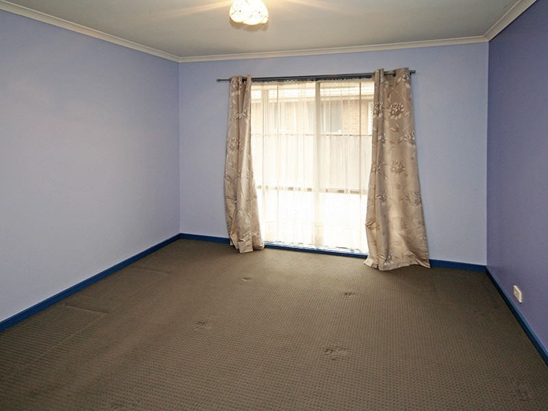 102 Clairmont Avenue, Cranbourne VIC 3977