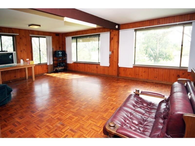 174 Craig Road, Devon Meadows VIC 3977