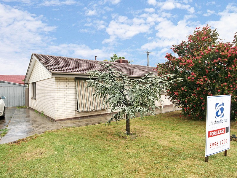 13 McLaren Avenue, Cranbourne VIC 3977