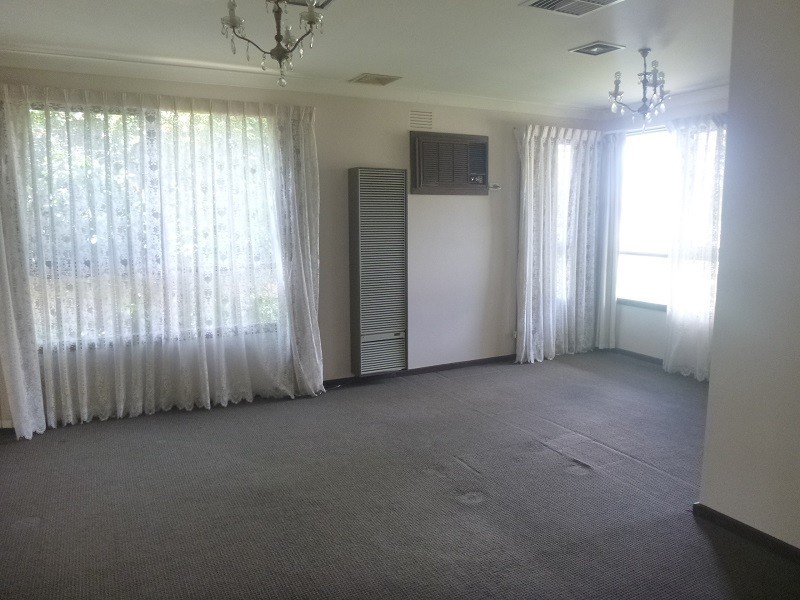 13 McLaren Avenue, Cranbourne VIC 3977