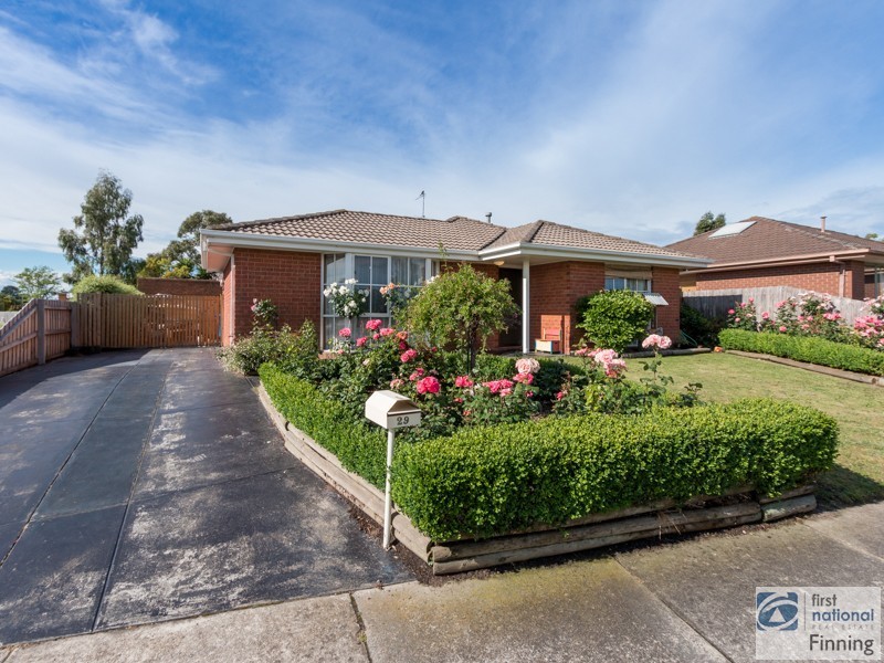 29 Courtenay Avenue, Cranbourne North VIC 3977