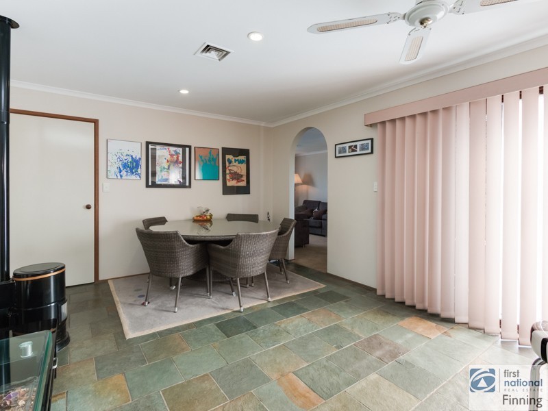 29 Courtenay Avenue, Cranbourne North VIC 3977