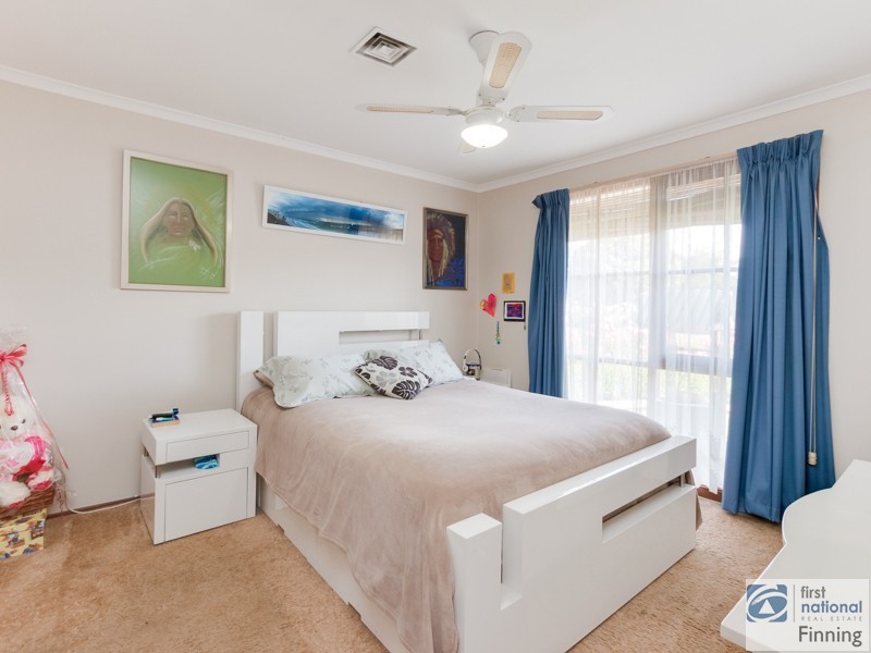 29 Courtenay Avenue, Cranbourne North VIC 3977