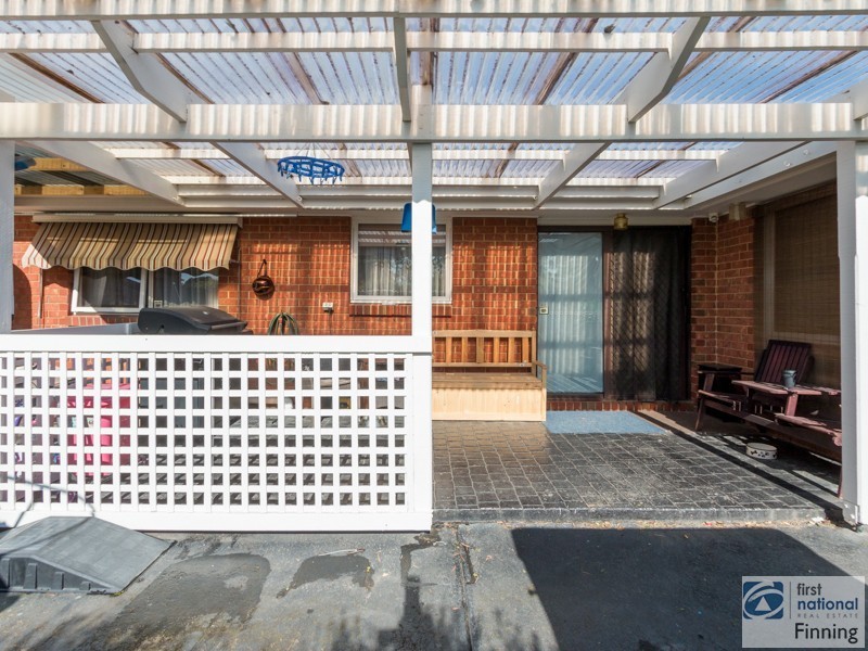 29 Courtenay Avenue, Cranbourne North VIC 3977