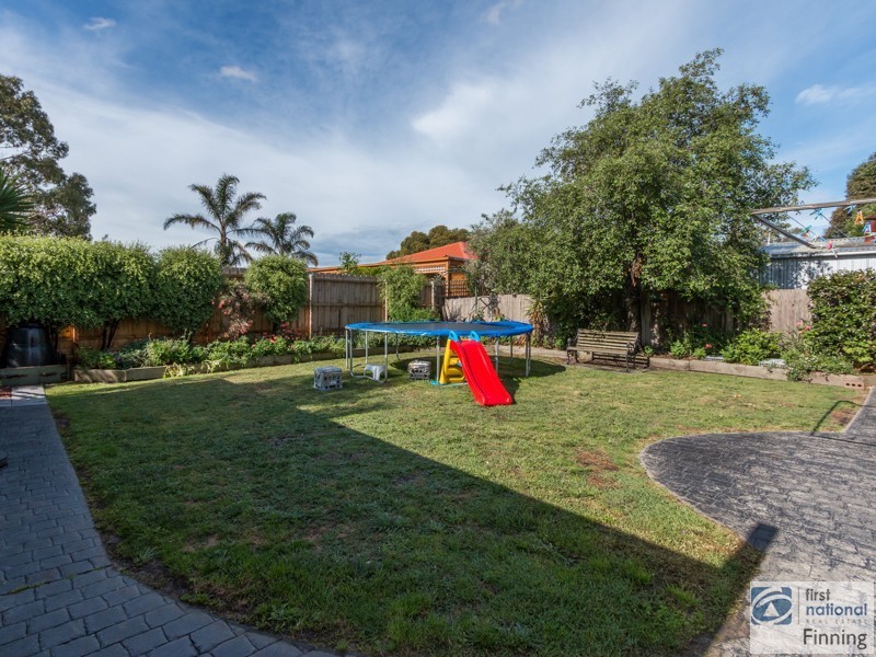 29 Courtenay Avenue, Cranbourne North VIC 3977