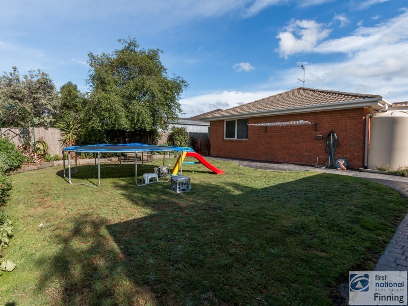 29 Courtenay Avenue, Cranbourne North VIC 3977