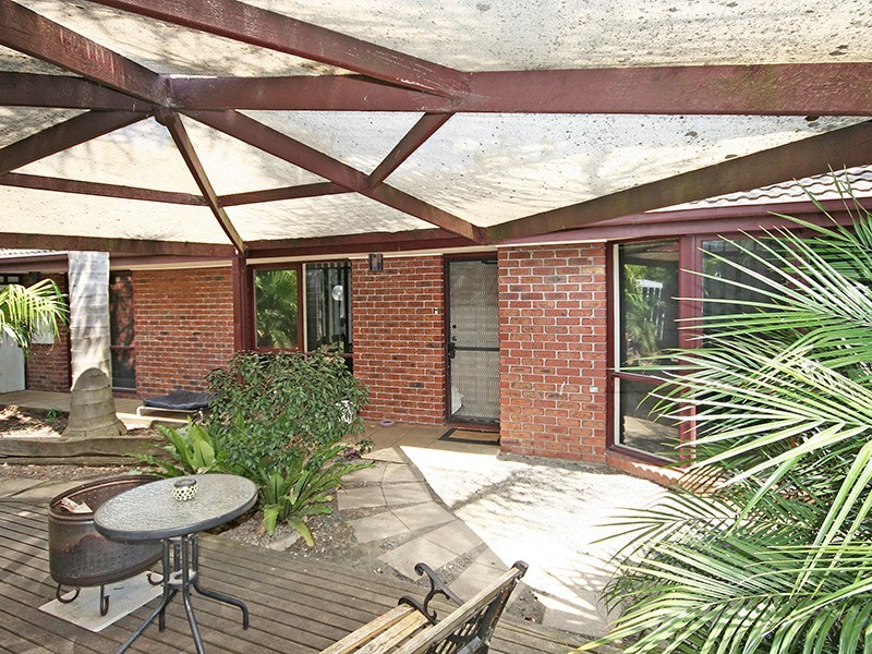 3 Flinders Court, Cranbourne North VIC 3977