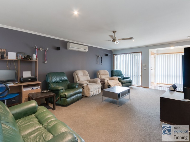 6 Craigton Court, Cranbourne North VIC 3977