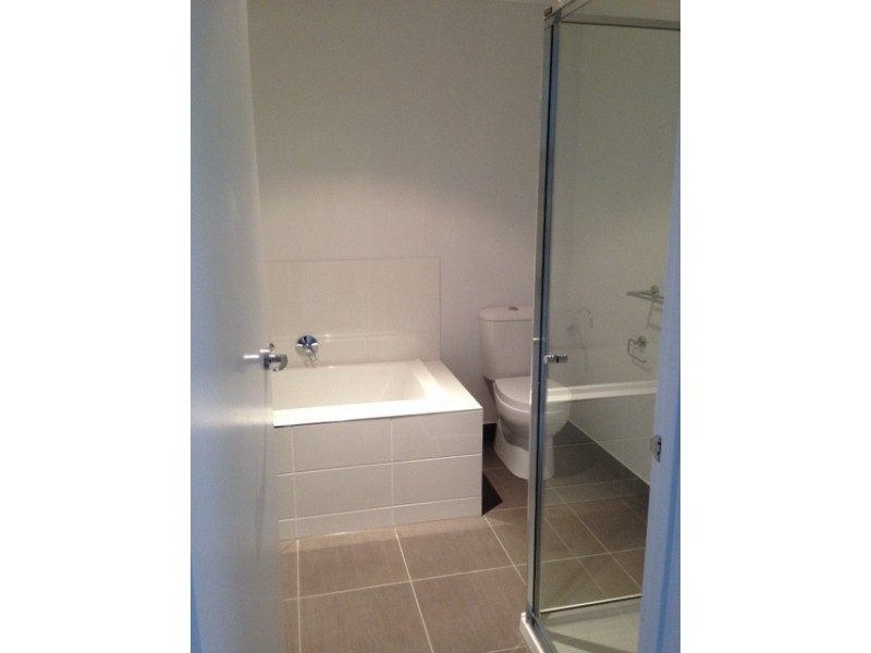 10 Aviara Walk, Cranbourne VIC 3977