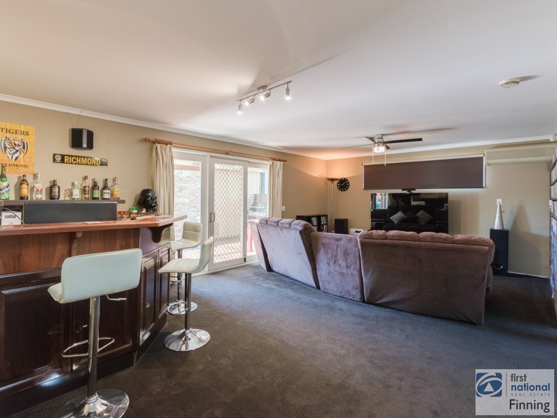 22 Joyce Street, Cranbourne West VIC 3977