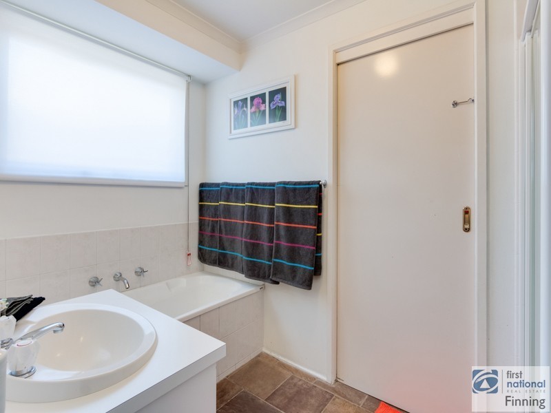 22 Joyce Street, Cranbourne West VIC 3977