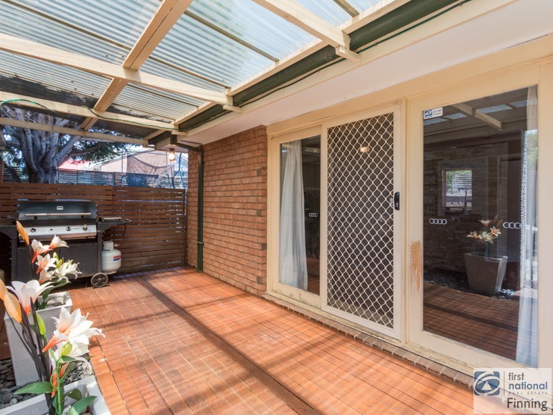 22 Joyce Street, Cranbourne West VIC 3977