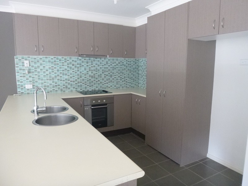 41 Calais Circuit, Cranbourne West VIC 3977