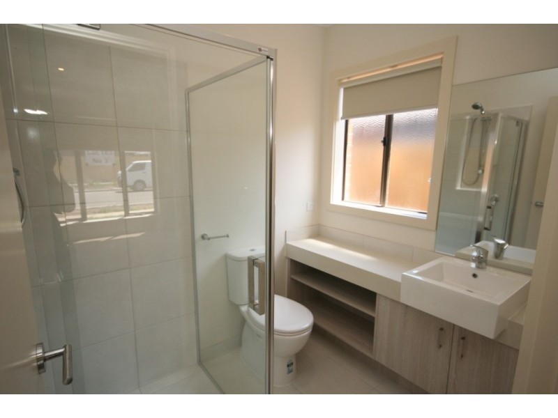 3 Pony Court, Cranbourne East VIC 3977