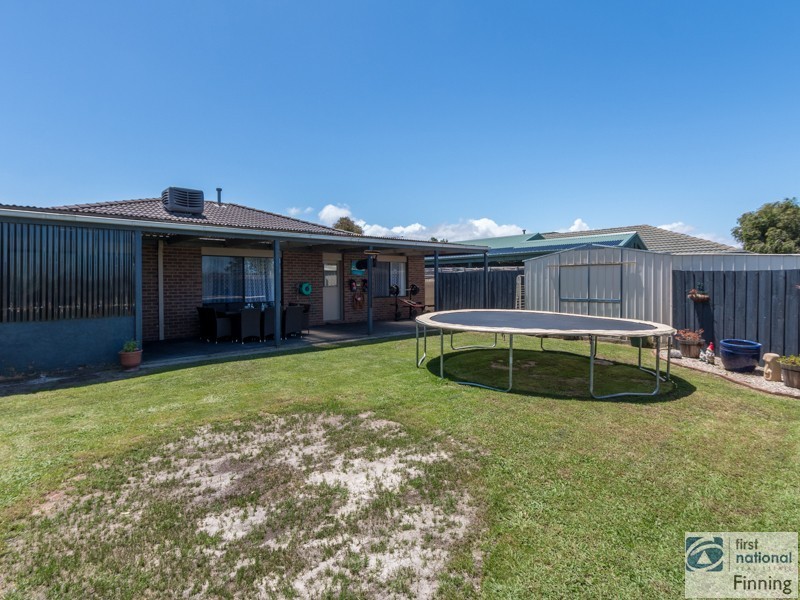 21 Trafalgar Way, Cranbourne East VIC 3977