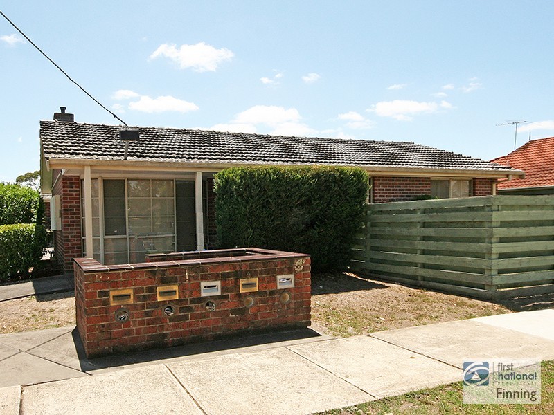 1/13 Lyall Street, Cranbourne VIC 3977