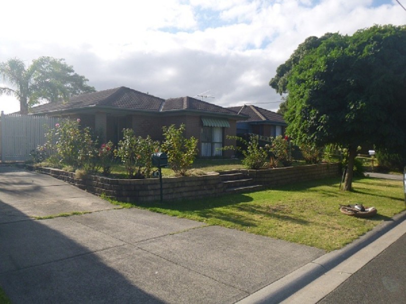 3 Caroline Crescent, Cranbourne VIC 3977