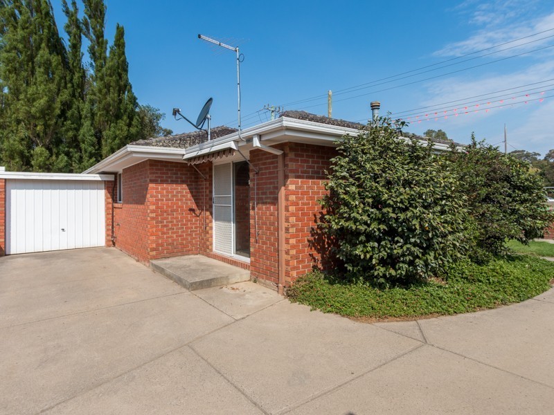 1/215 Sladen Street, Cranbourne VIC 3977