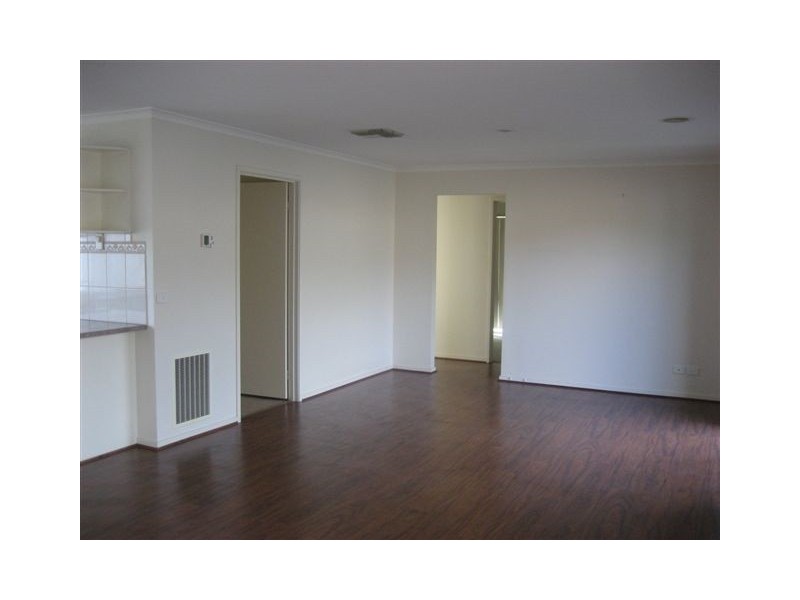 28 Merrijig Avenue, Cranbourne VIC 3977