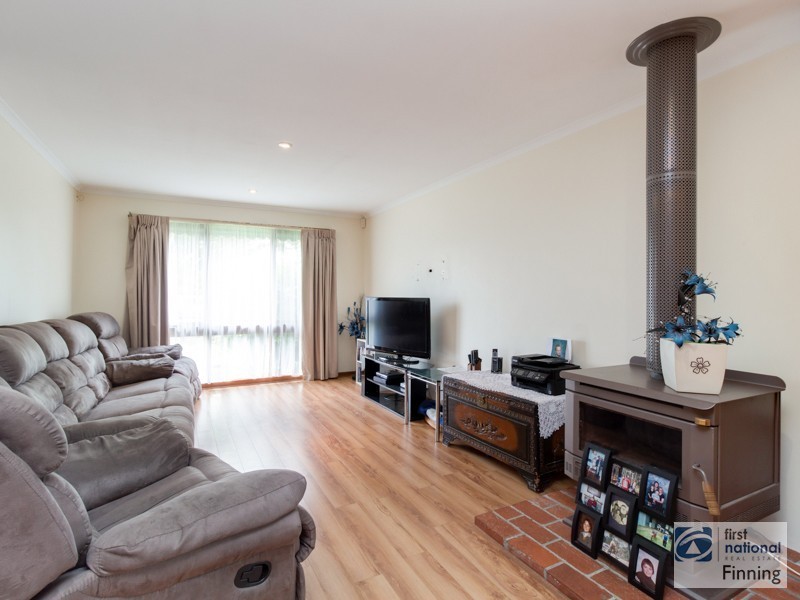 48 Fairbairn Road, Cranbourne VIC 3977