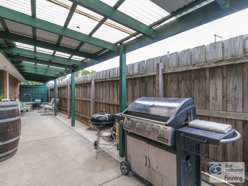 48 Fairbairn Road, Cranbourne VIC 3977