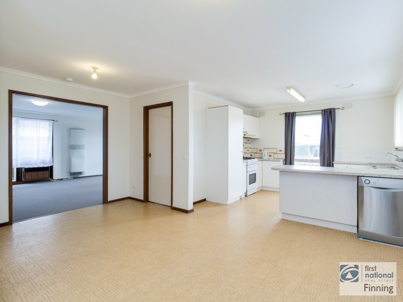 16 David Avenue, Cranbourne VIC 3977