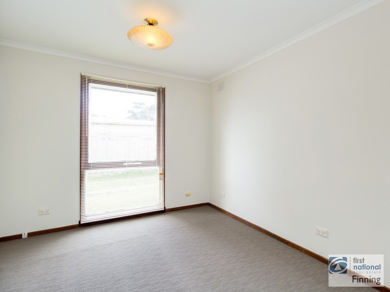 16 David Avenue, Cranbourne VIC 3977