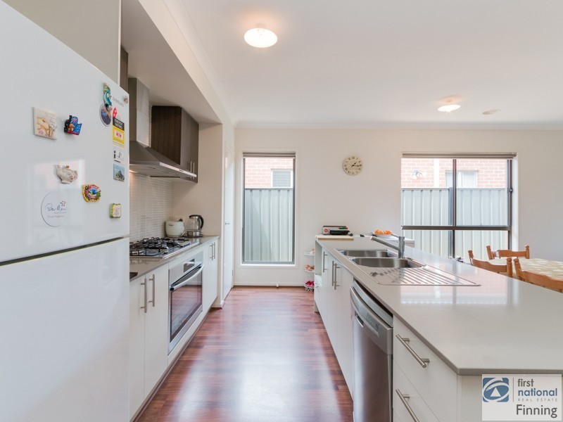 7 Jutland Close, Cranbourne VIC 3977
