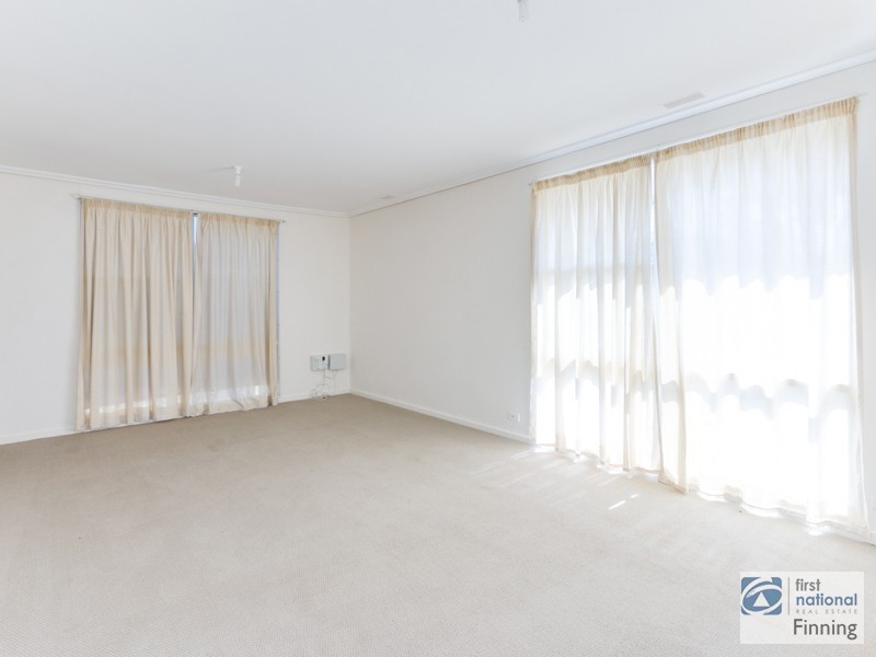 6 Kurt Place, Cranbourne VIC 3977