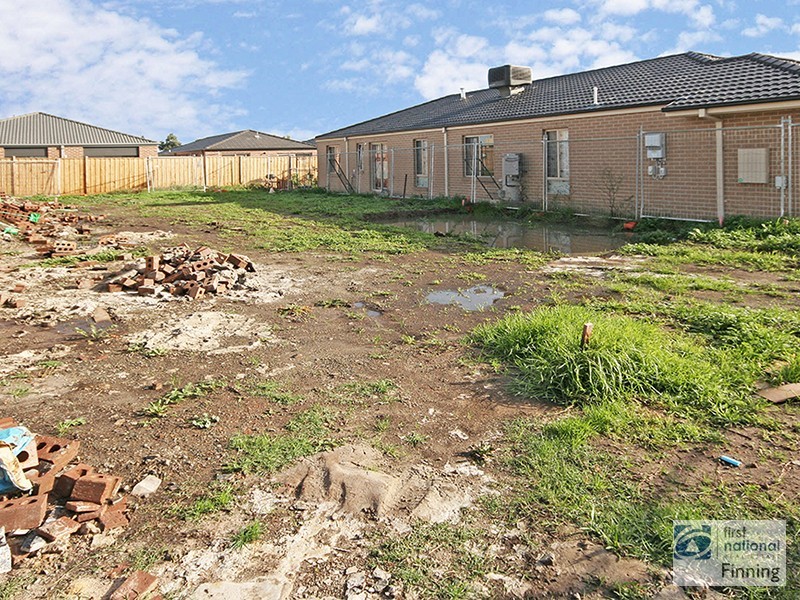 9 Blackgum Crescent, Cranbourne West VIC 3977