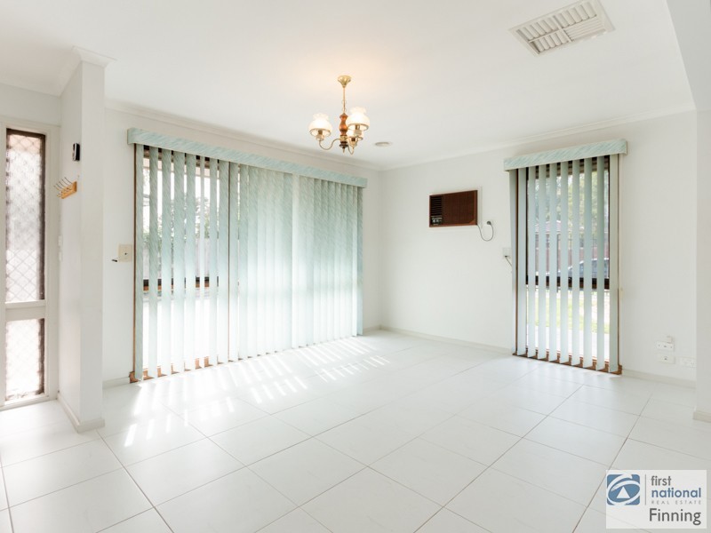 1 McLaren Avenue, Cranbourne VIC 3977