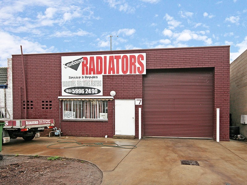 7 Cooper Court, Cranbourne VIC 3977