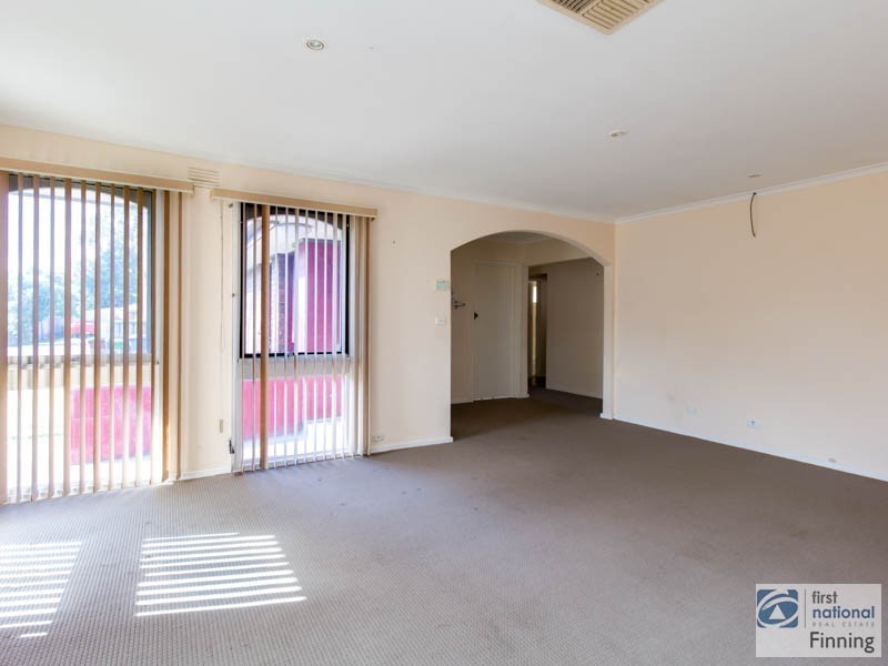 3 Delmont Crt, Cranbourne VIC 3977