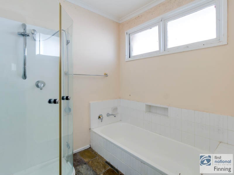 3 Delmont Crt, Cranbourne VIC 3977