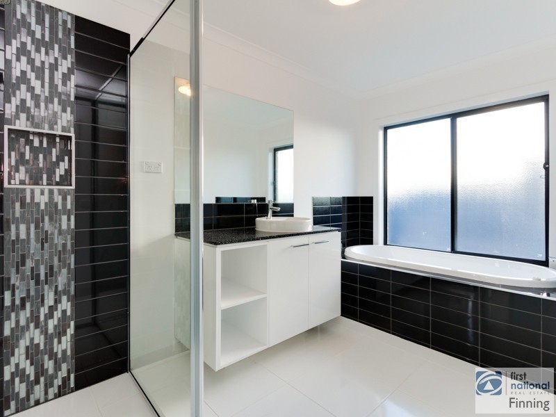 Cranbourne West VIC 3977