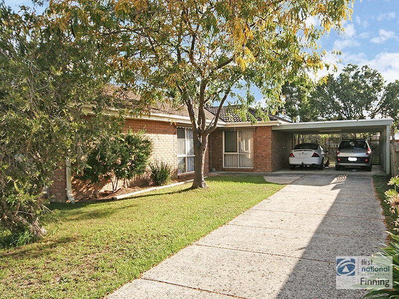 45 Navarre Drive, Cranbourne West VIC 3977