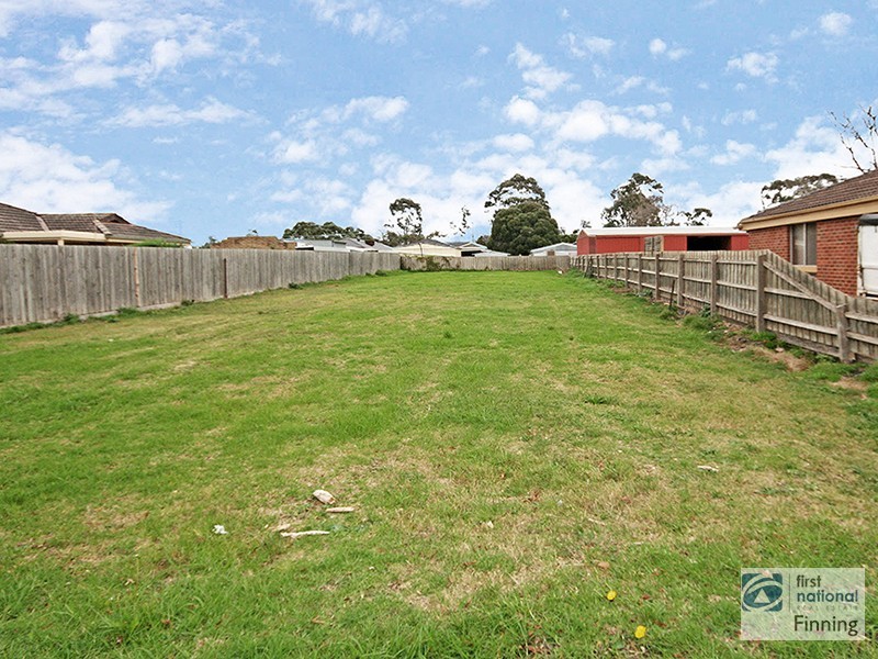 44 Lyall Street, Cranbourne VIC 3977