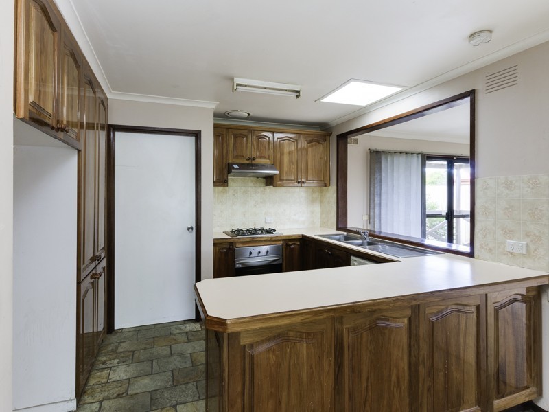 2 Bourke Road, Cranbourne VIC 3977