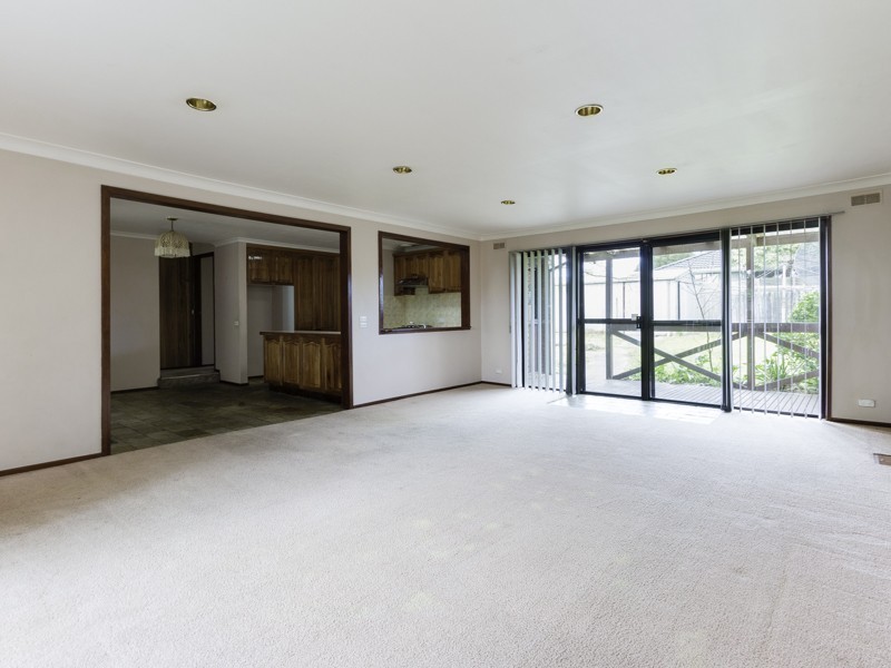 2 Bourke Road, Cranbourne VIC 3977