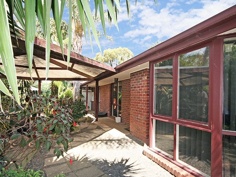 3 Flinders Court, Cranbourne North VIC 3977