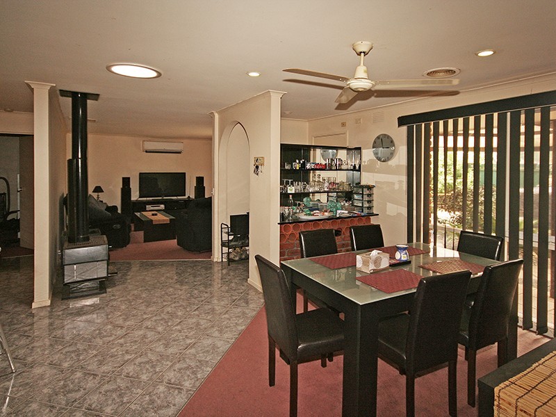 3 Flinders Court, Cranbourne North VIC 3977